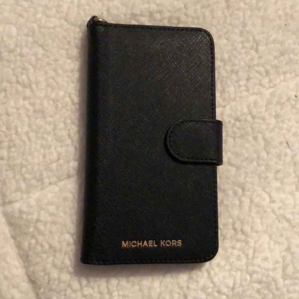 Michael Kors iPhone 6, 7, & 8 iPhone wallet case